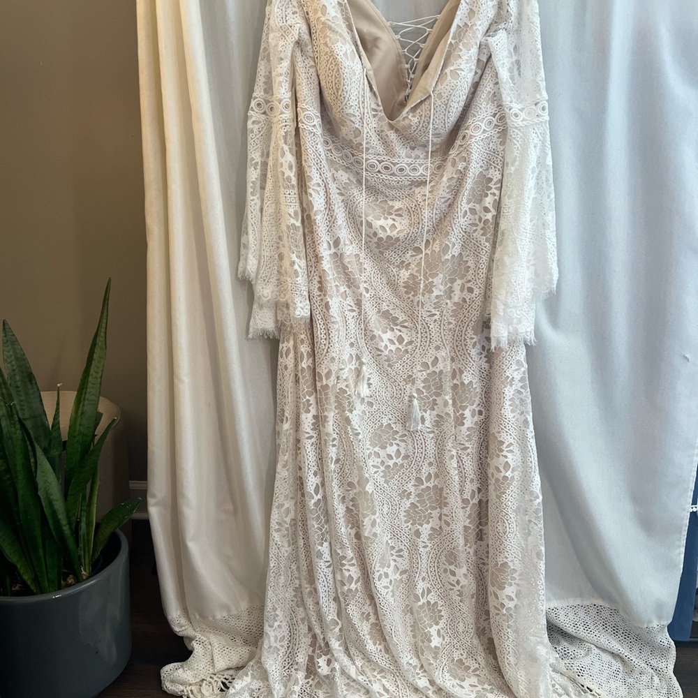 Boho Lace Gown in Cream NWT